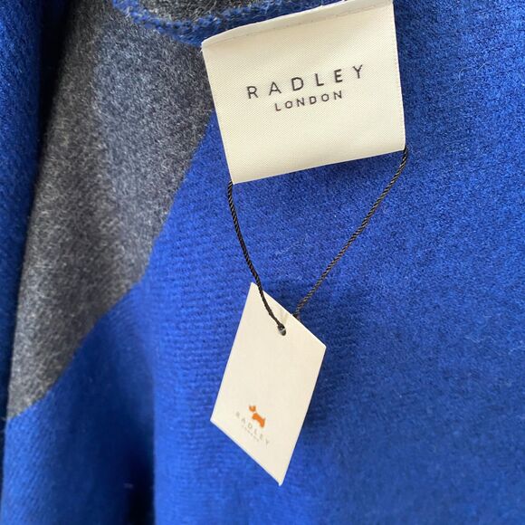 NWT RADLEY LONDON Gray and Blue Dog Pattern Fringe Scarf - Picture 8 of 10